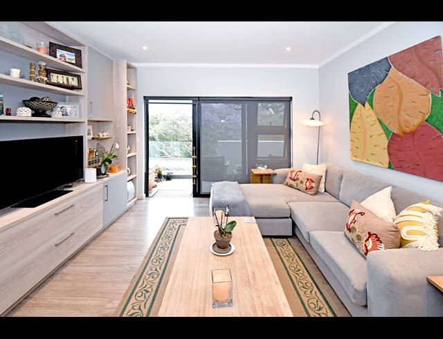 2 BEDROOM APARTMENT FOR SALE IN ROSEBANK